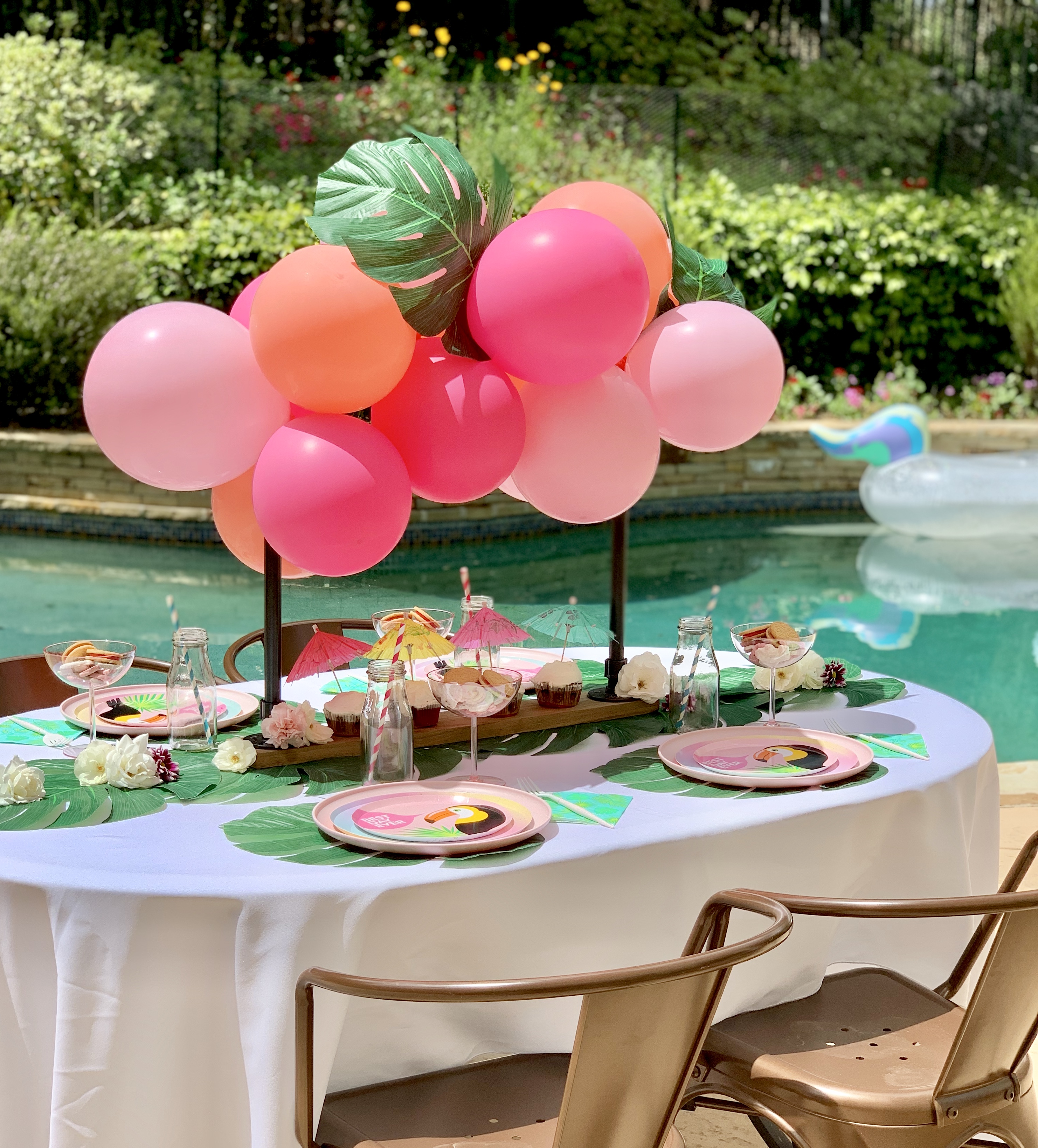 Kids Party Table Setting Photos, Images and Pictures